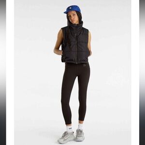 NWT Vans MTE Black Foundry Puffer Vest women’s M